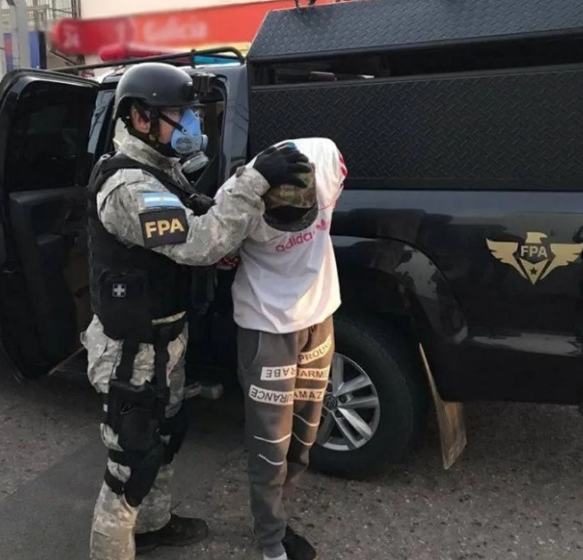 Detenidos por aislamiento