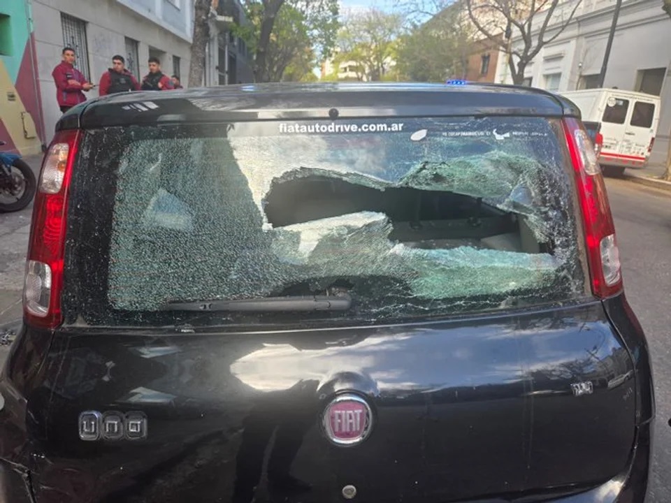 Auto de periodista de Radio 10