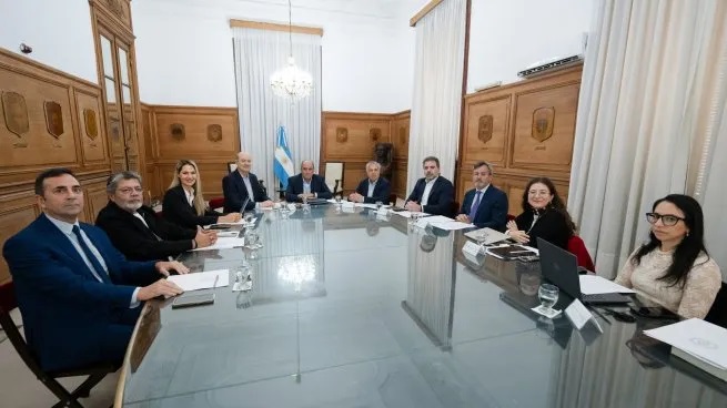 El Gobierno convocó a una nueva reunión del Consejo de Mayo.