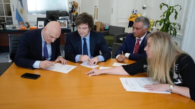 José Luis Espert logró volver a ganarse la confianza de Javier Milei