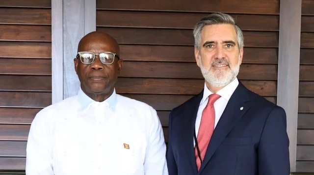 Grenada y Fernando Brun, el segundo de Gerardo Werthein