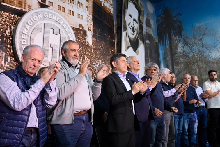 Kicillof, con la CGT en La Plata.