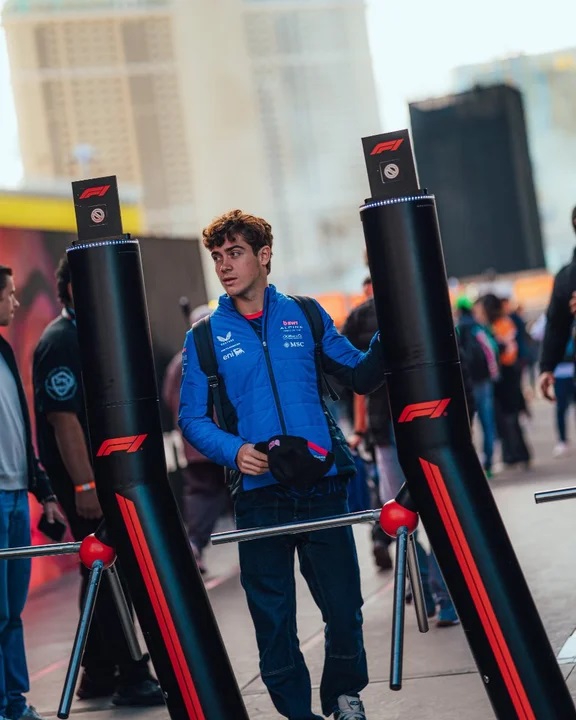 Franco Colapinto, piloto argentino de la Fórmula 1.