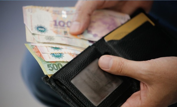 El Gobierno definió los nuevos montos para el salario mínimo