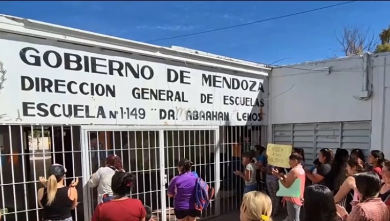 Una de las marchas realizadas en la escuela .