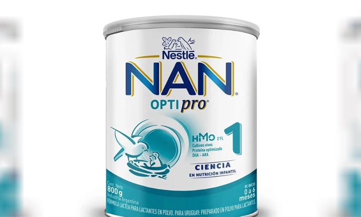 Leche de fórmula para bebés de Nestlé.