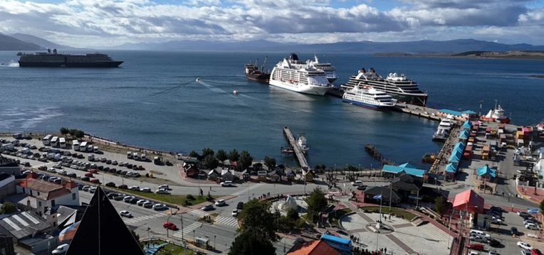El Puerto de Ushuaia en Tierra del Fuego.