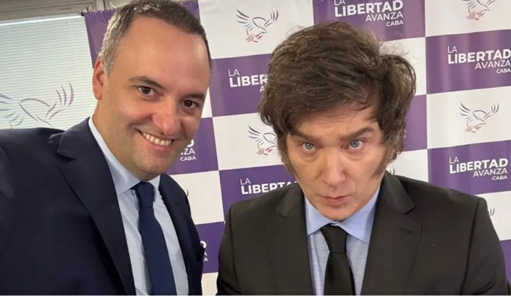 El jefe de Gabinete, Manuel Adorni, será director de YPF.