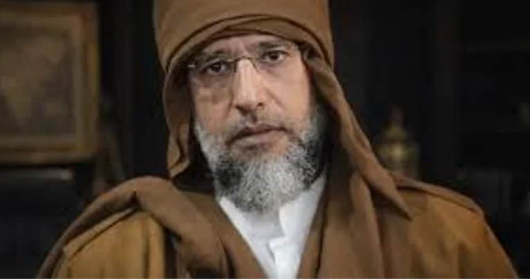 El hijo de Gadafi fue atacado en su residencia.