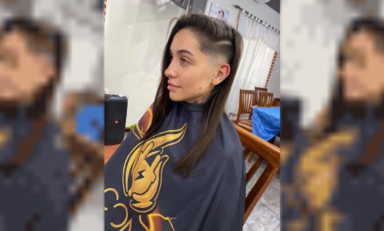 María Becerra sorprendió con un cambio de look.