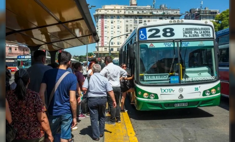 Los colectiveros de la UTA concretarán un paro este jueves.