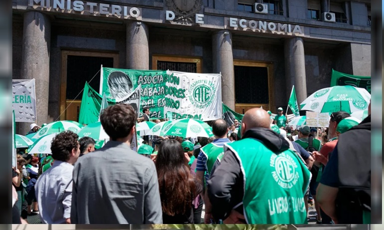 EL EMPLEO PÚBLICO ATENTO