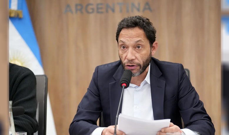 DIPUTAAO MAXIMILIANO FERRARO