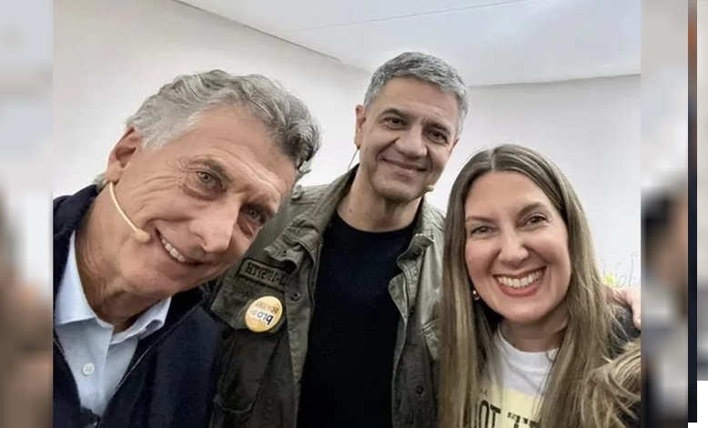 Mauricio Macri, junto a Jorge Macri y Lospennato.