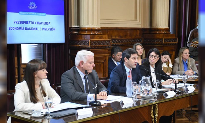 Comisiones del Senado avalan acuerdo para pagar fondos buitres