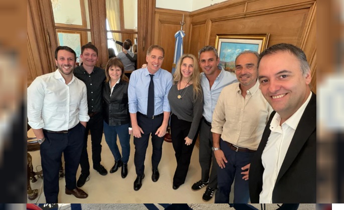 La mesa política del Gobierno.
