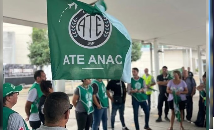 Protestasv de ATE/ANAC en diferentes aeropuertos.