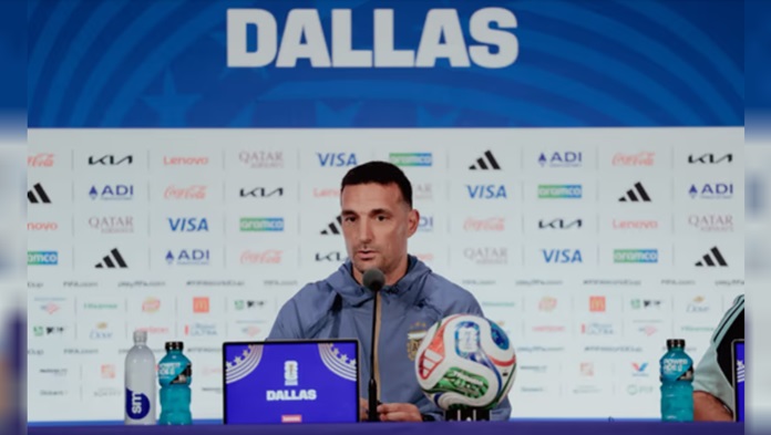 Lionel Scaloni en conferencia de prensa.