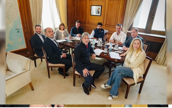MESA POLÍTICA