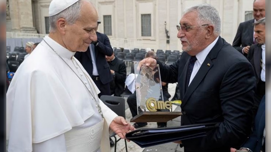 Ricardo Diab, presidente de CAME, junto al papa León XIV